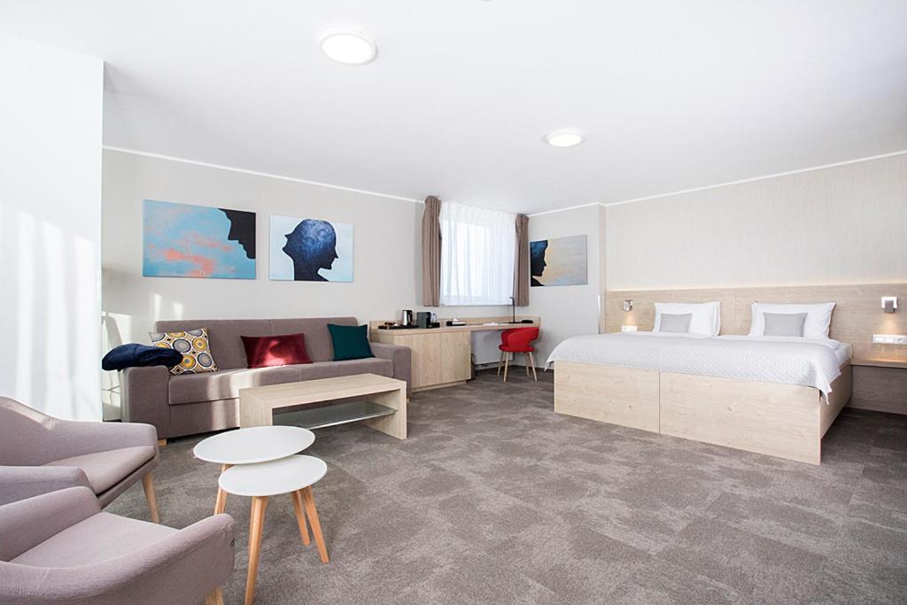 Hotel Restart Superior Jičín エクステリア 写真