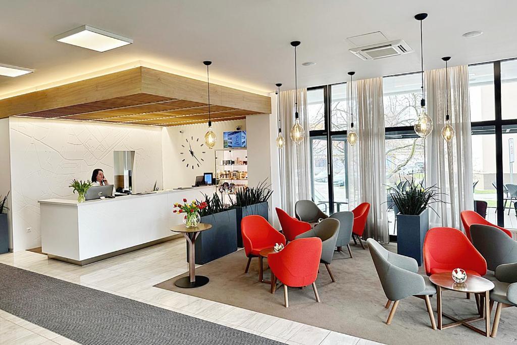 Hotel Restart Superior Jičín エクステリア 写真