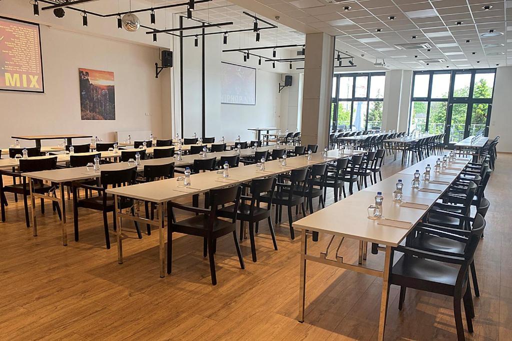 Hotel Restart Superior Jičín エクステリア 写真